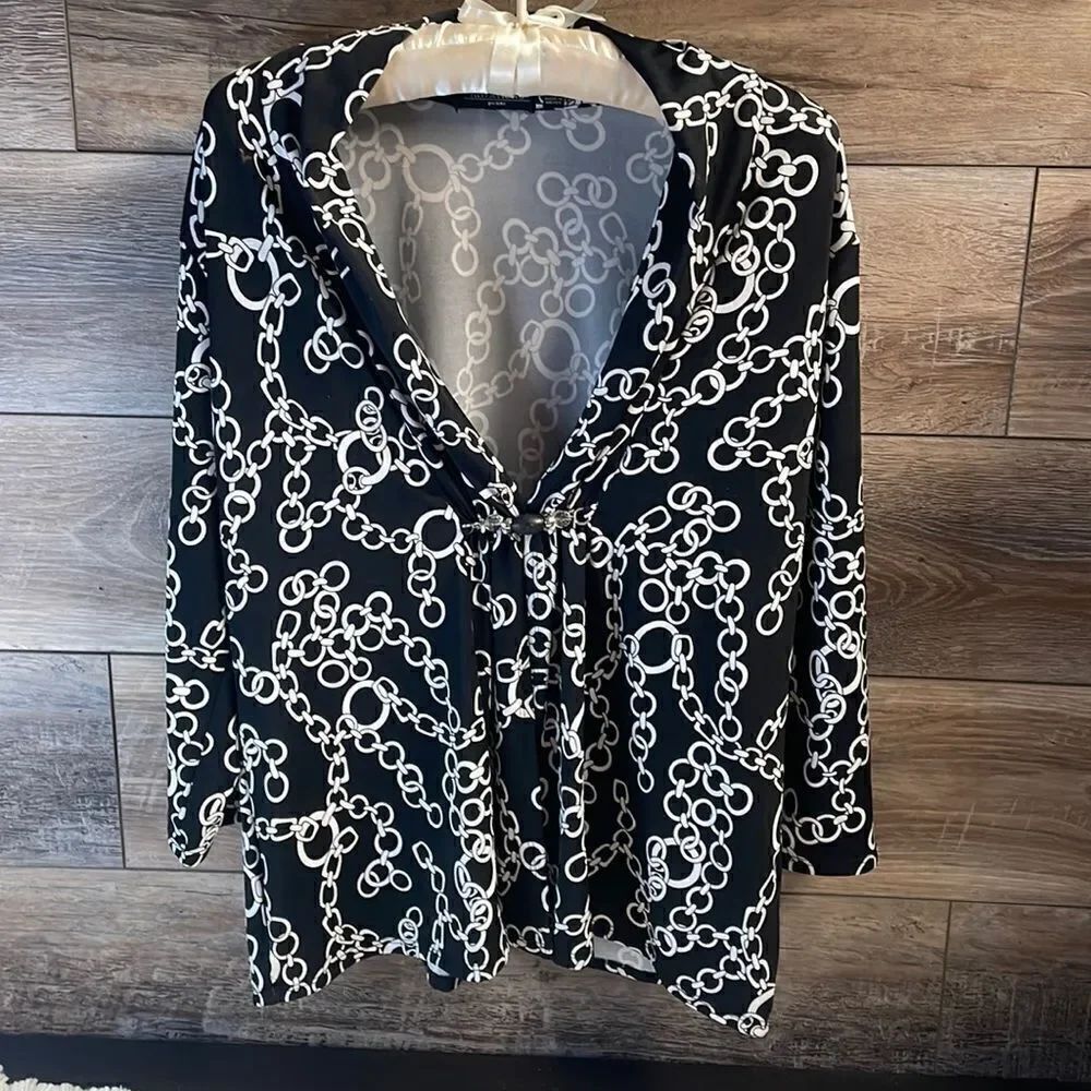 Notations Ladies Open Front Cardigan Blouse Size PXL Black & White Chain Design